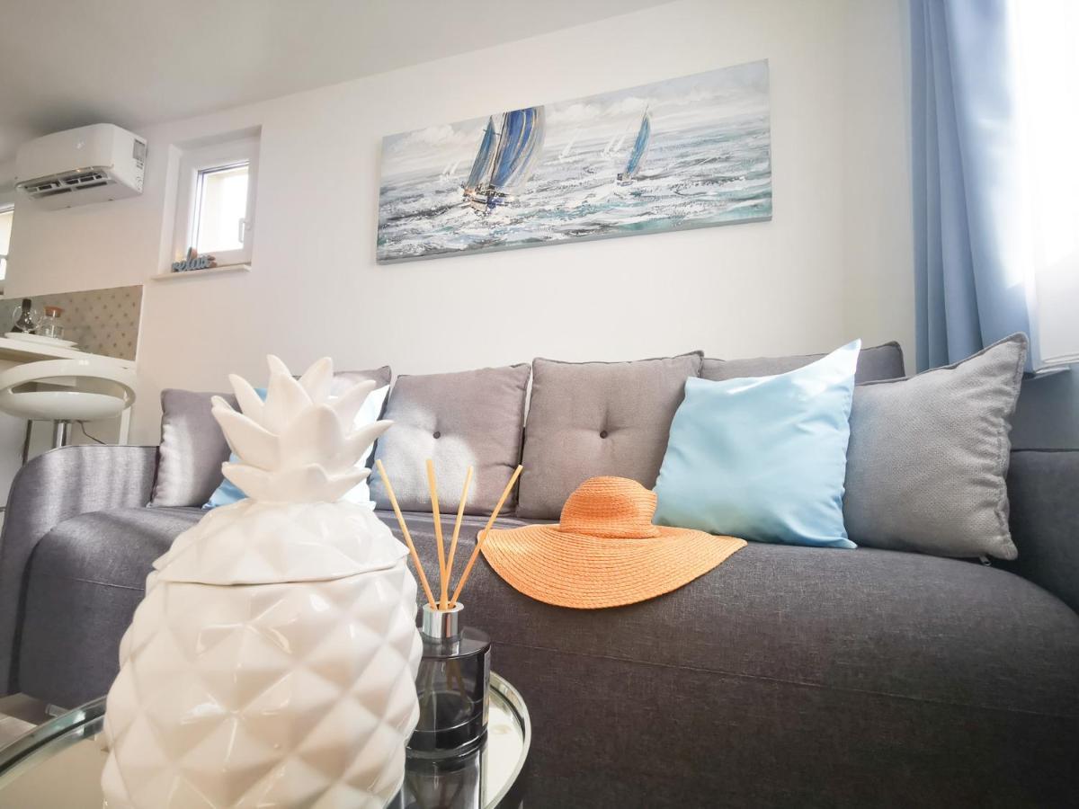 Rita Apartments - Sea-View Apartment 2Plus1 Tučepi Екстериор снимка