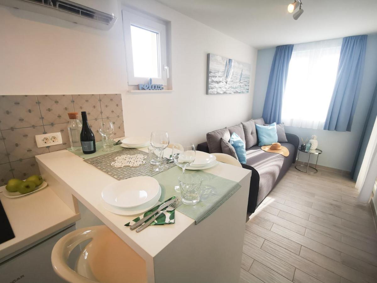 Rita Apartments - Sea-View Apartment 2Plus1 Tučepi Екстериор снимка