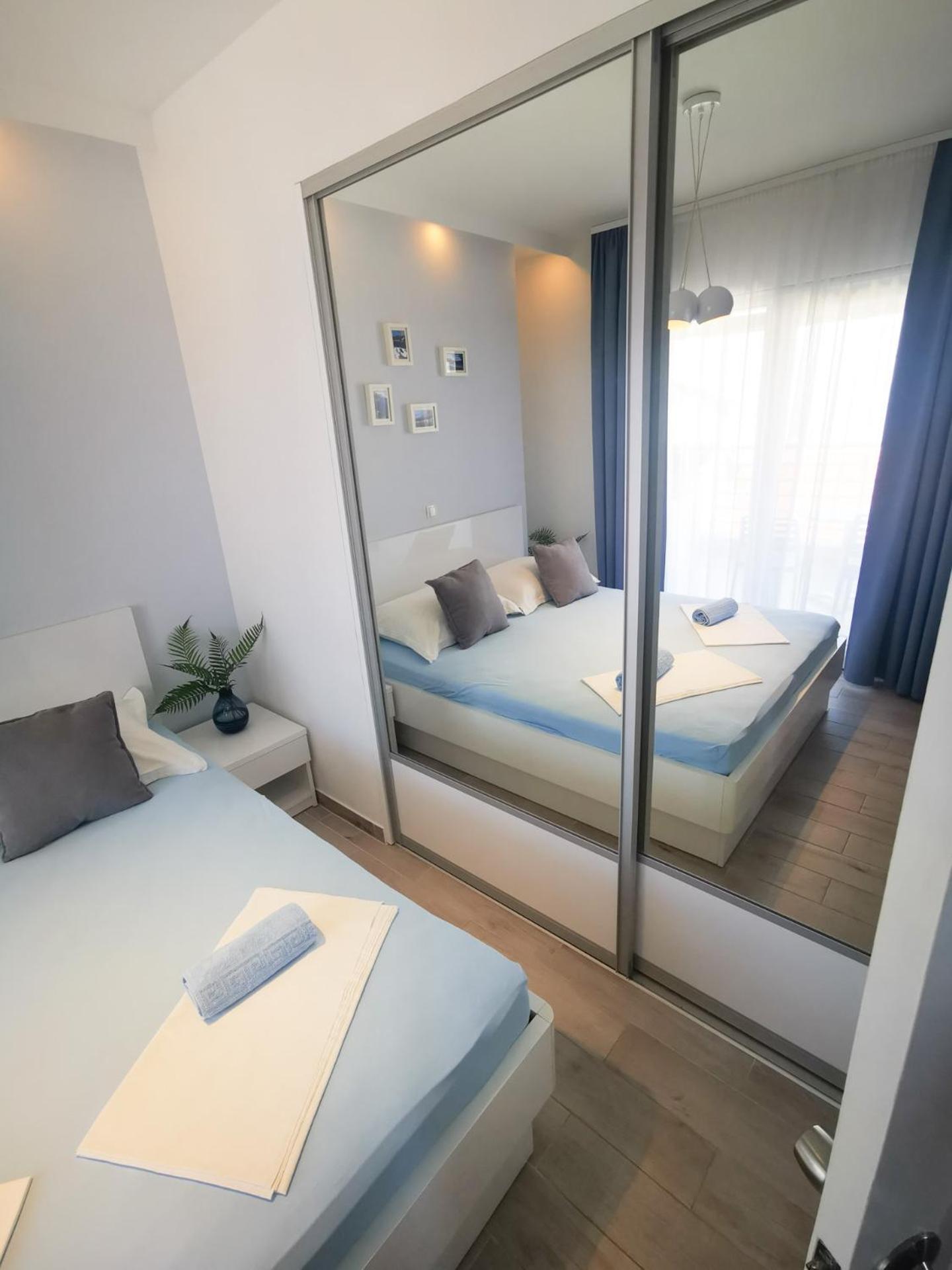 Rita Apartments - Sea-View Apartment 2Plus1 Tučepi Екстериор снимка